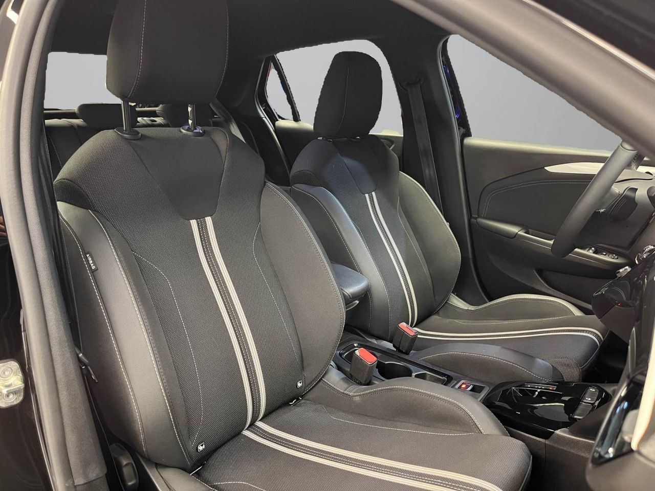 Opel Corsa 1.2T XHLHybrid 81kW GS eDCT 26