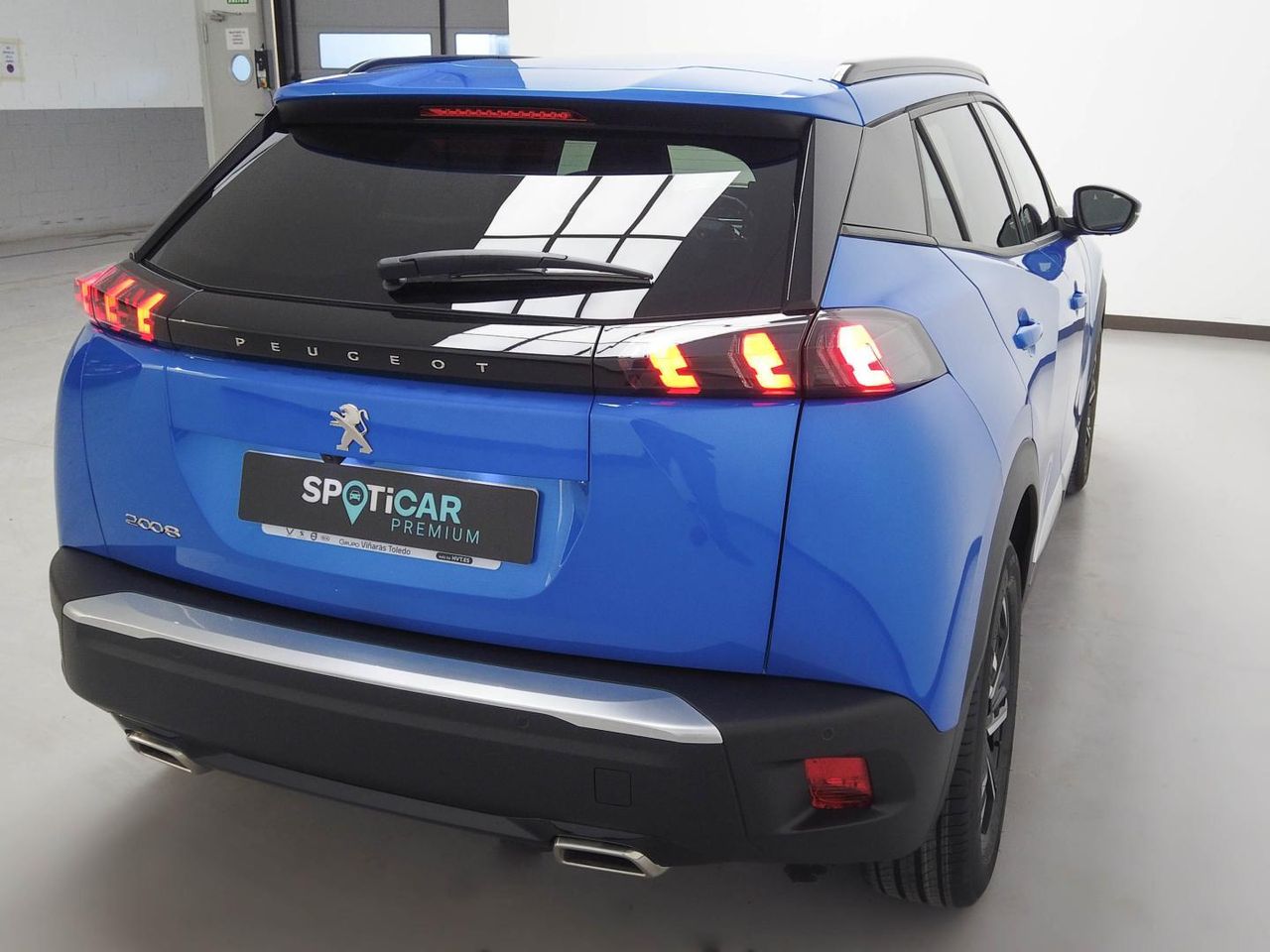 Peugeot 2008 Allure Pack Gasolina 130 S&S 6 Vel. MAN 17