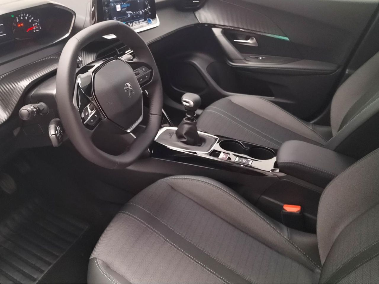 Peugeot 2008 Allure Pack Gasolina 130 S&S 6 Vel. MAN 20