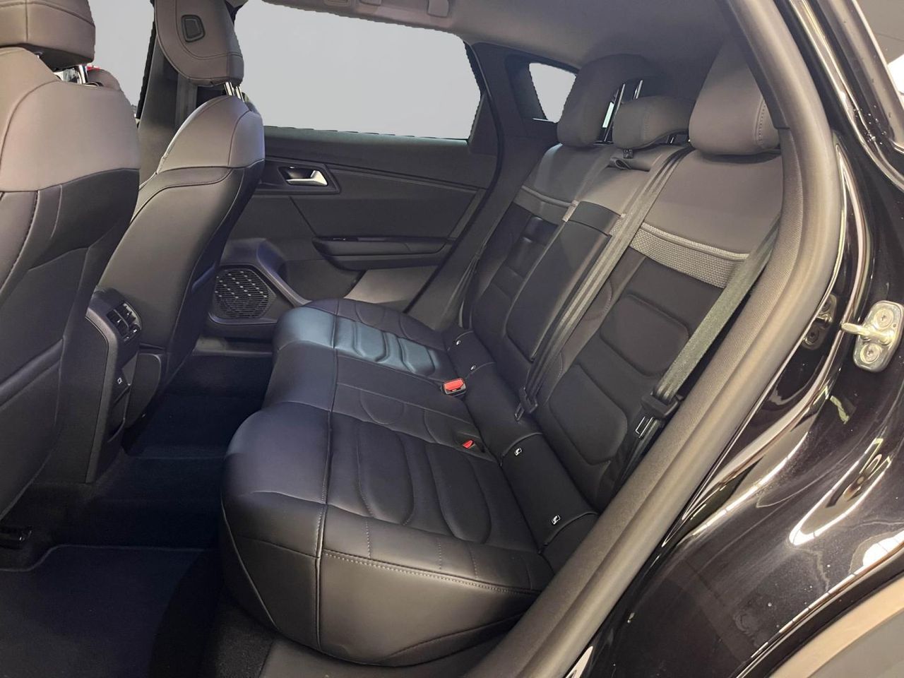 Citroën C5 X Hybrid 180 e-EAT8 Shine 24