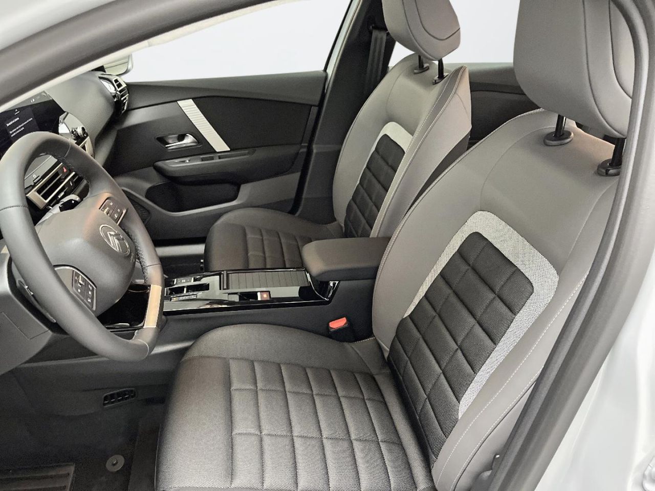 Citroën C4 Hybrid 145 ë-DCS6 Business Edition 15
