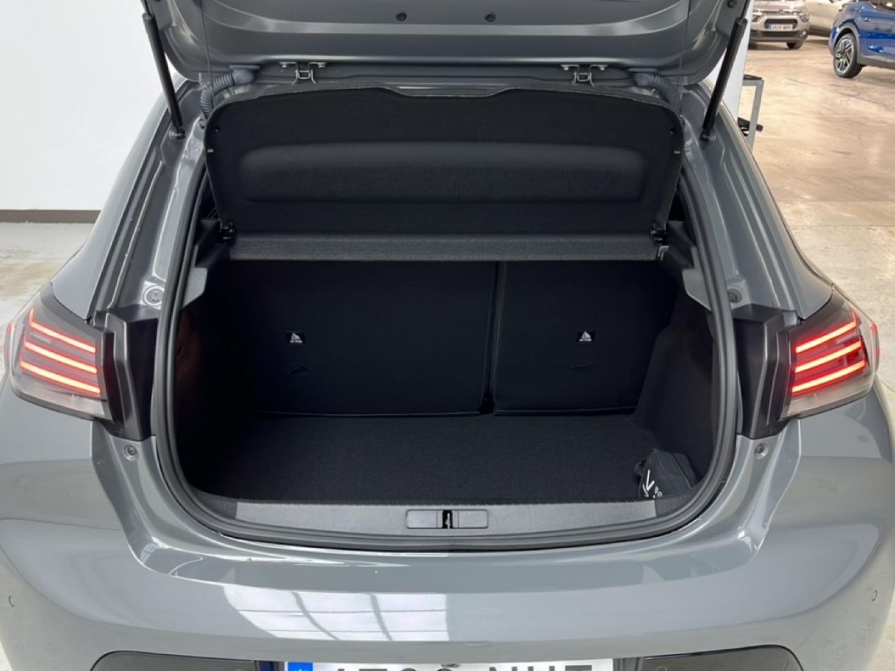 Peugeot 208 Allure HYBRID 110 eDCS6 18
