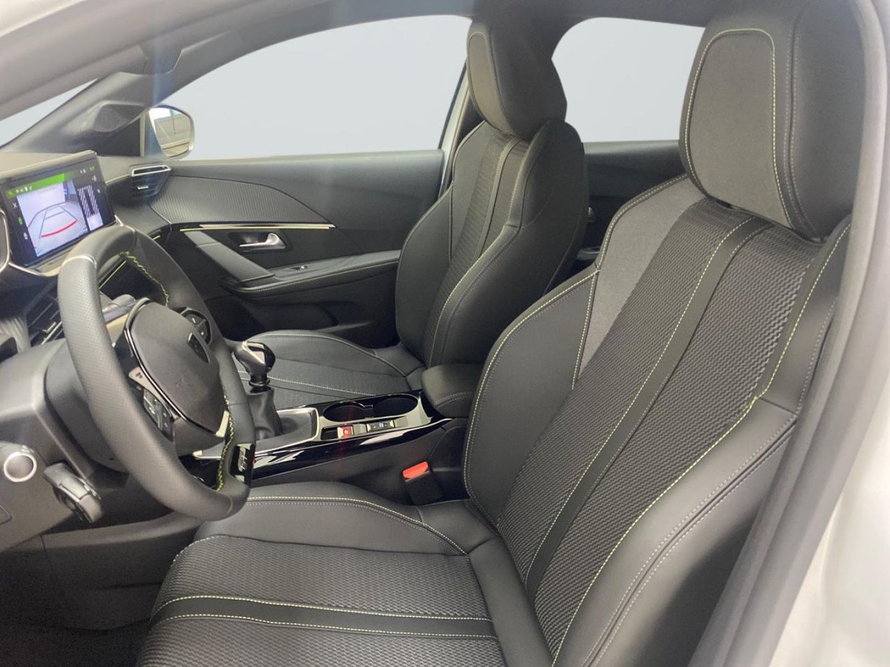 Peugeot 208 GT Gasolina 100 24
