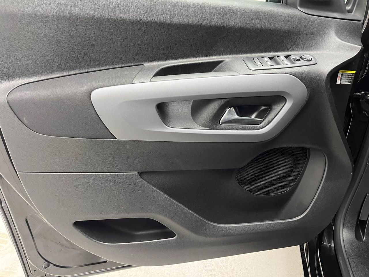 Citroën Berlingo Talla M BlueHDi 100 S&S PLUS M1 20