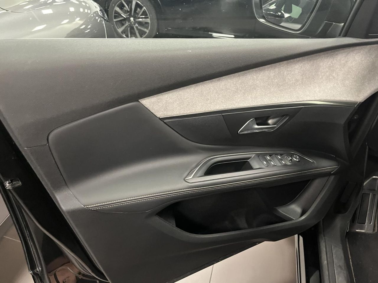 Peugeot 2008 N2008 Allure Hybrid 145 eDCS6 20
