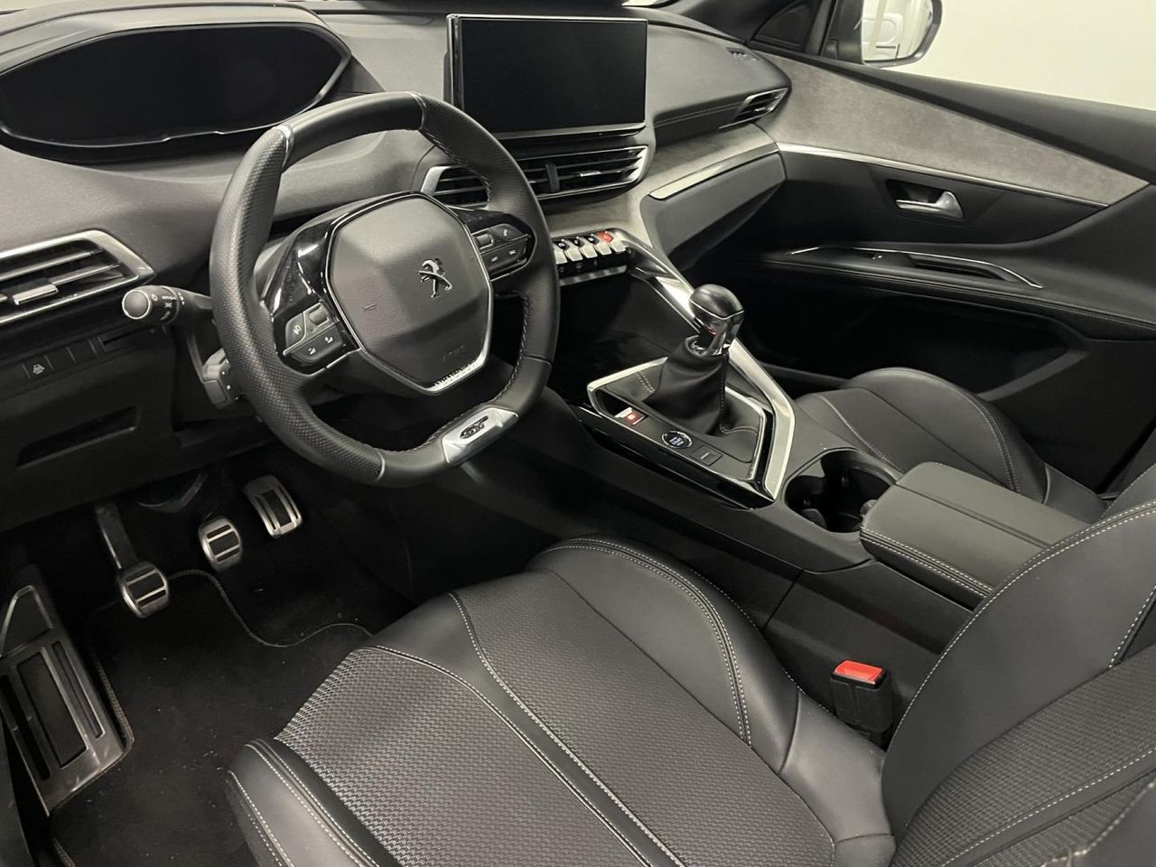 Peugeot 2008 N2008 Allure Hybrid 145 eDCS6 24