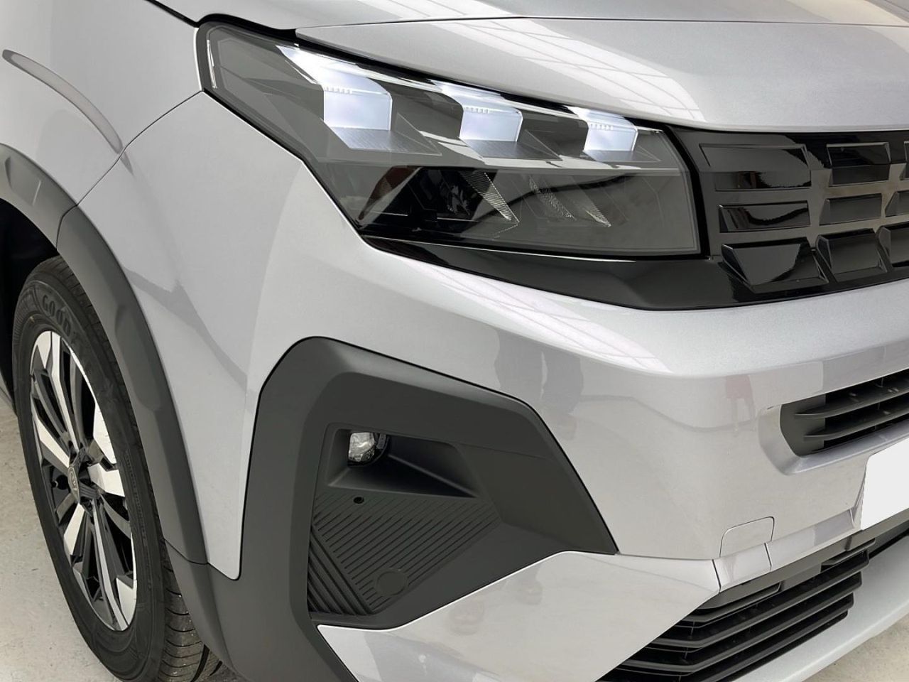 Peugeot Rifter GT BlueHDi 130 S&S EAT8 Standard M1 17