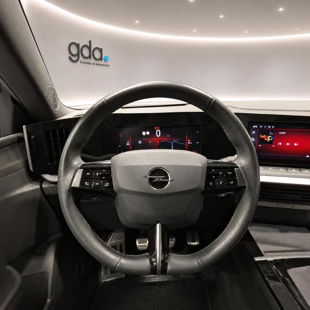 7392MBK_13.jpg